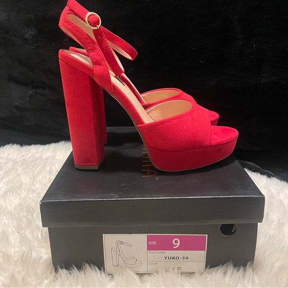 Red Platform Heels - Picture 7 of 7